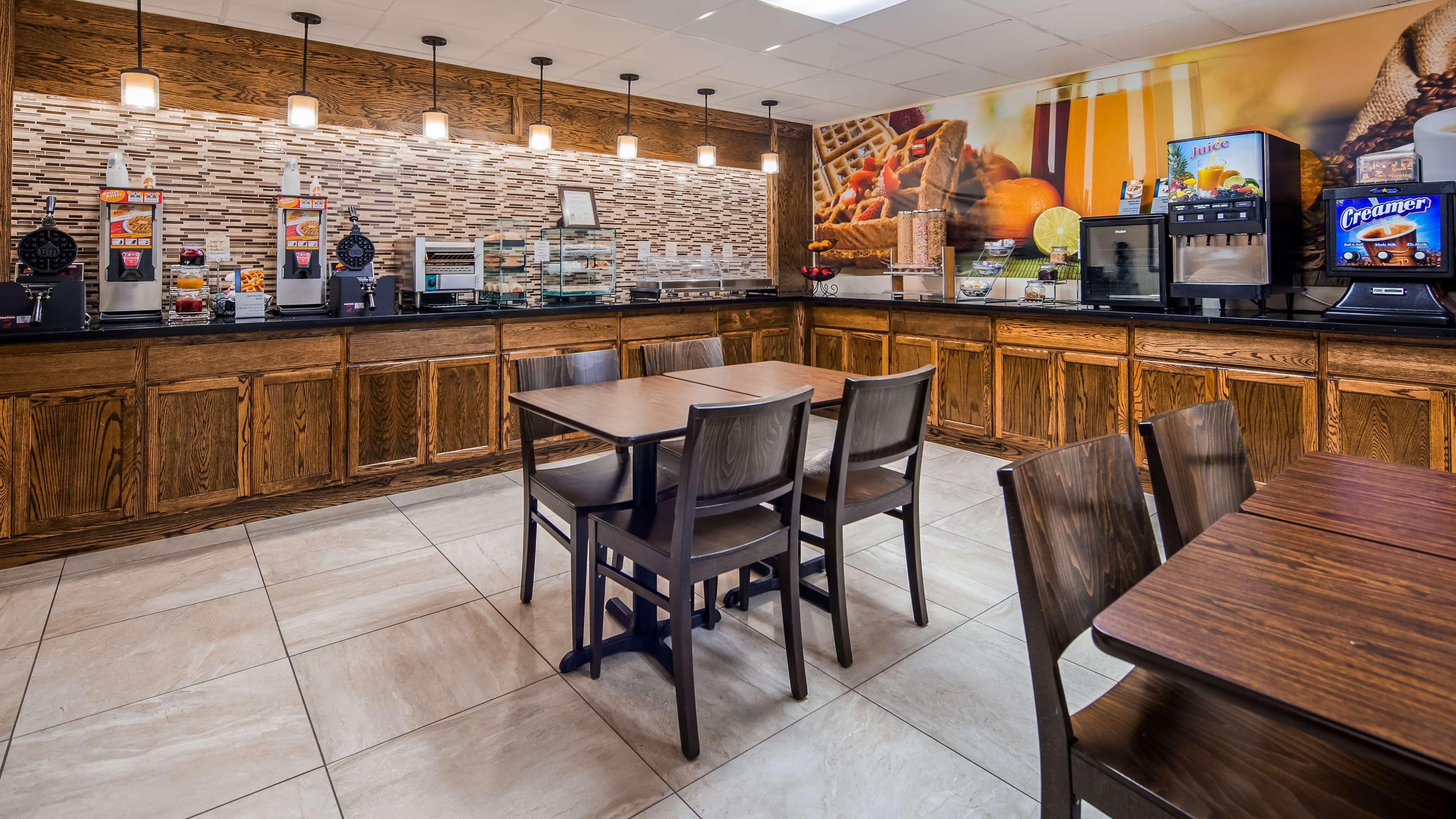 Best Western Inn At Blakeslee-Pocono Экстерьер фото