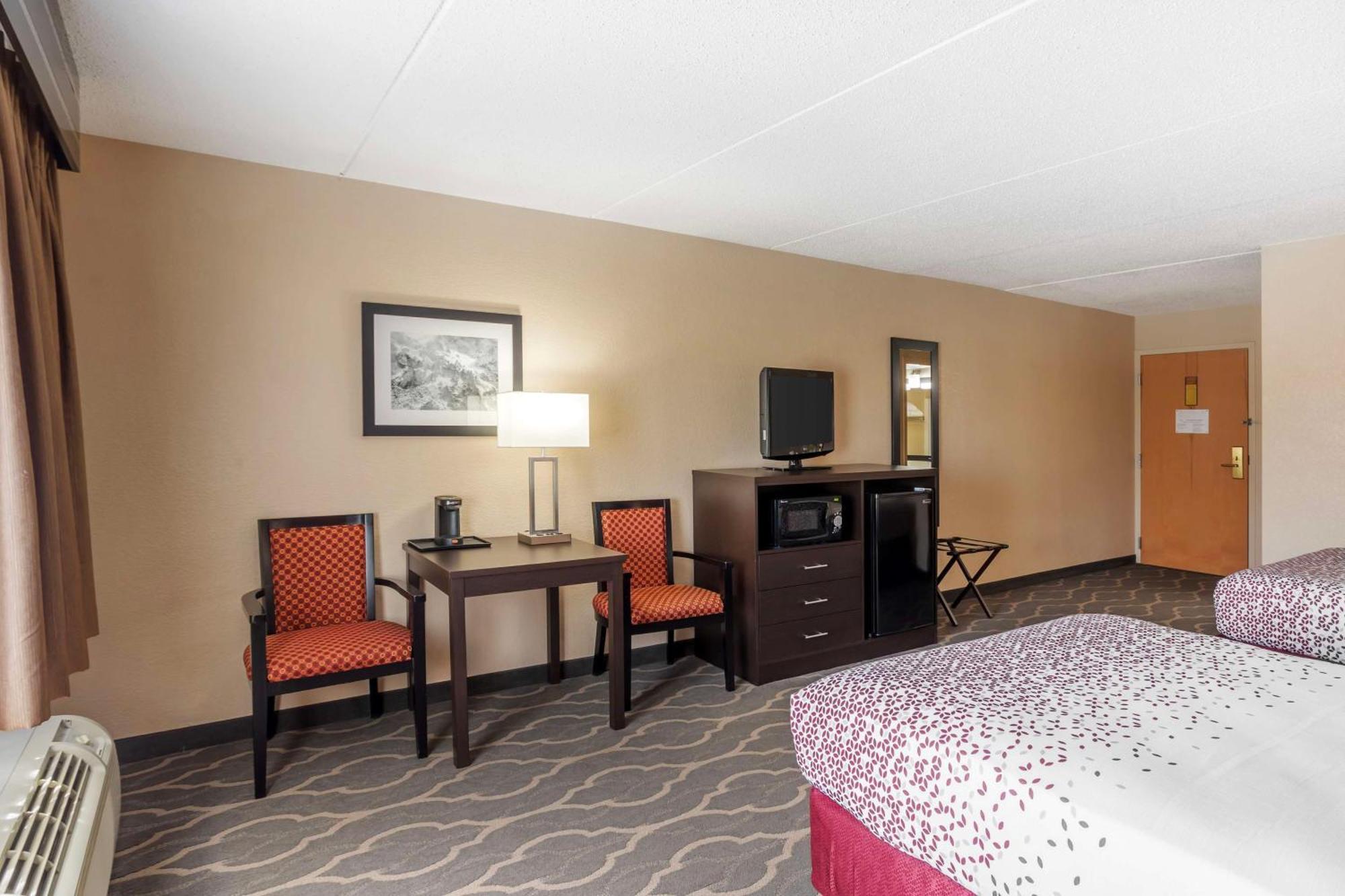 Best Western Inn At Blakeslee-Pocono Экстерьер фото