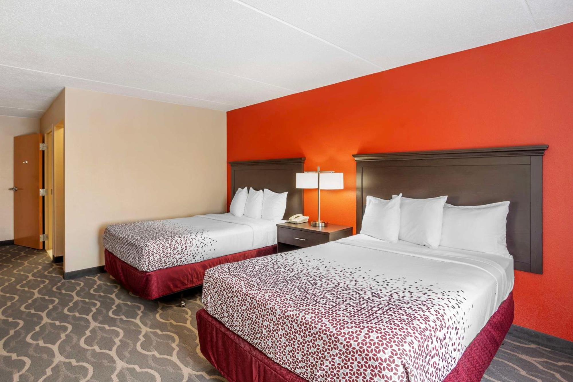 Best Western Inn At Blakeslee-Pocono Экстерьер фото