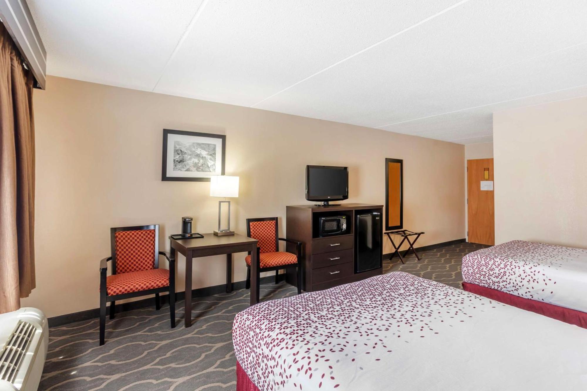 Best Western Inn At Blakeslee-Pocono Экстерьер фото