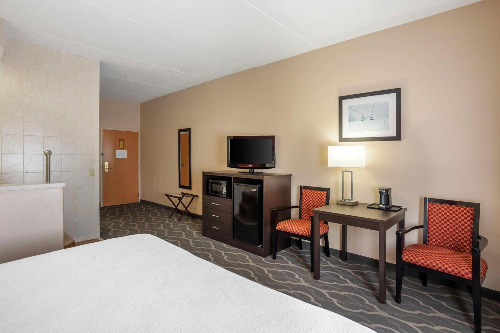 Best Western Inn At Blakeslee-Pocono Экстерьер фото