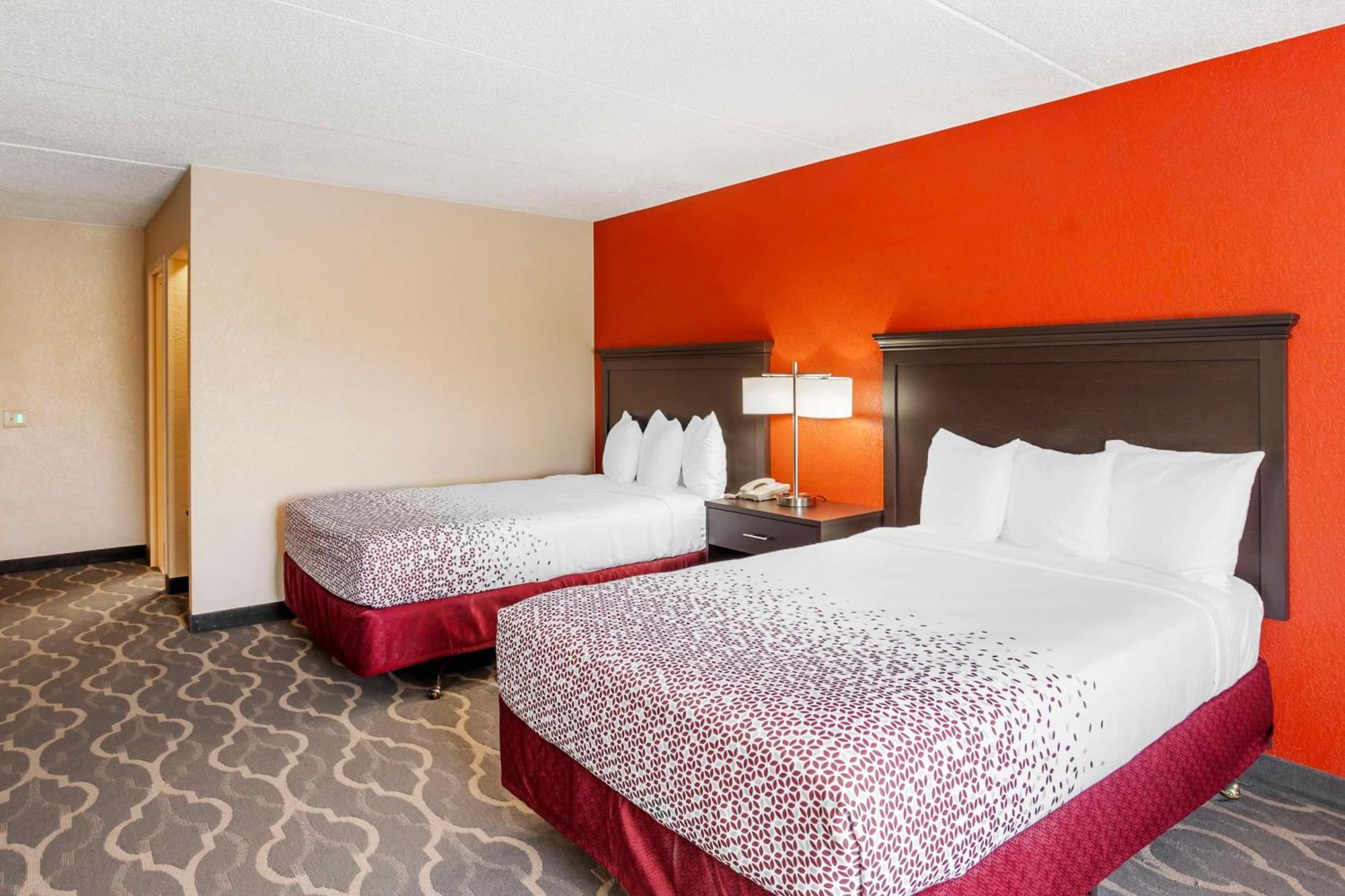 Best Western Inn At Blakeslee-Pocono Экстерьер фото