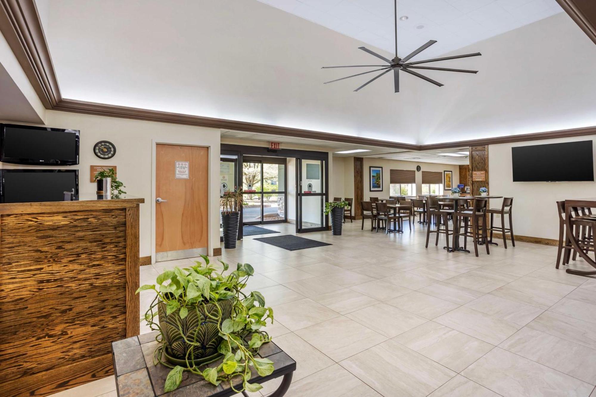 Best Western Inn At Blakeslee-Pocono Экстерьер фото