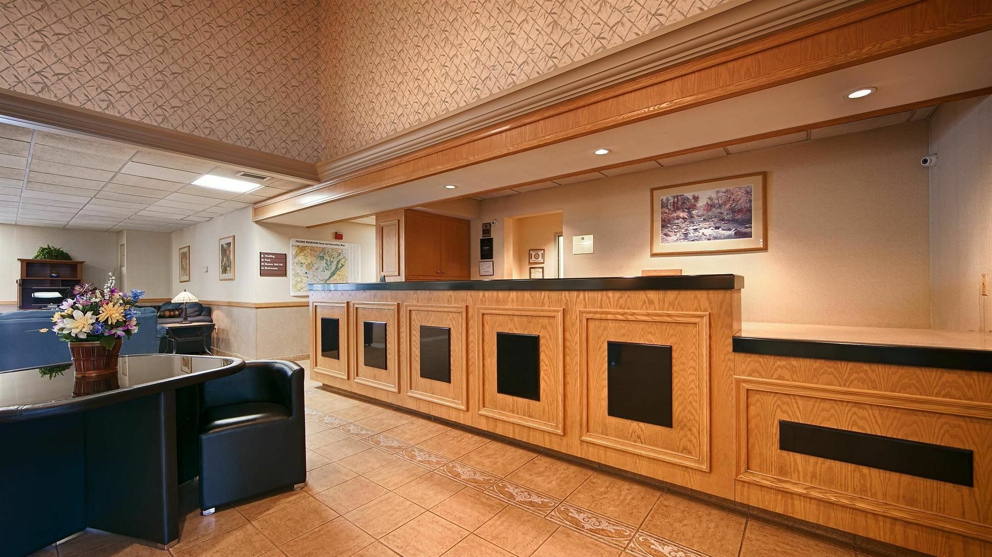 Best Western Inn At Blakeslee-Pocono Экстерьер фото
